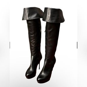BCBG BCBGMAXAZRIA Black LEATHER BOOTS Size 8B/38